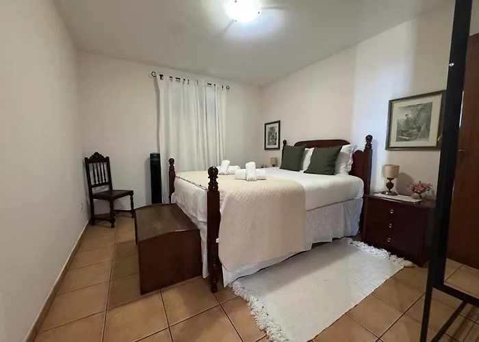 Por Do Sol Estreito Da Calheta